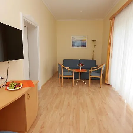 Hotel Garni Arte 3*