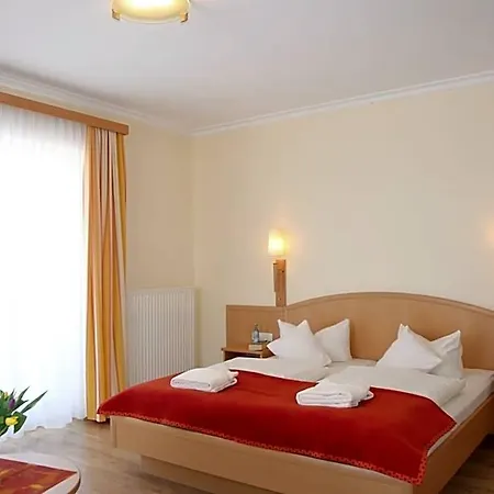 Hotel Garni Arte 3*